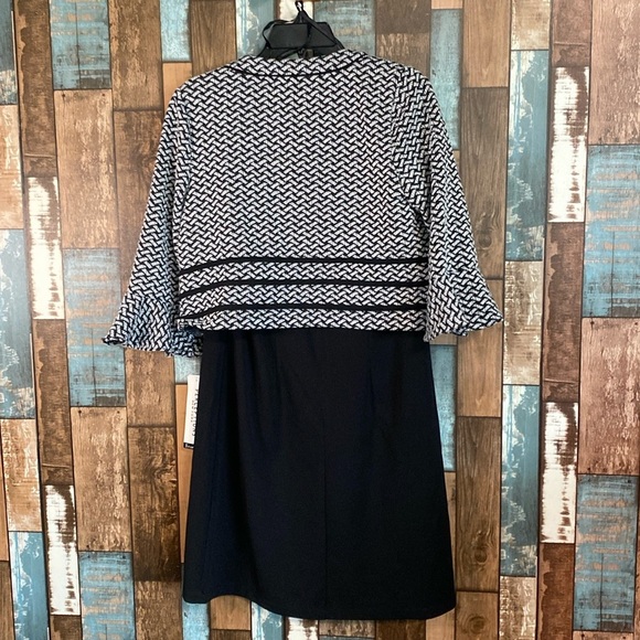 Perceptions small two piece dress jacket set - Picture 15 of 16